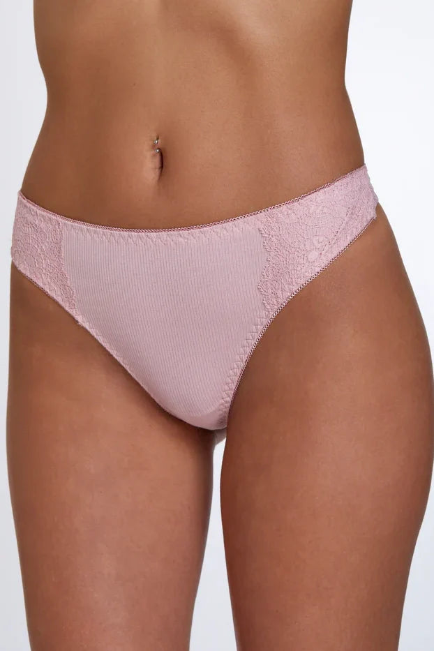 Lace String  תחתון חוטיני בד ריב