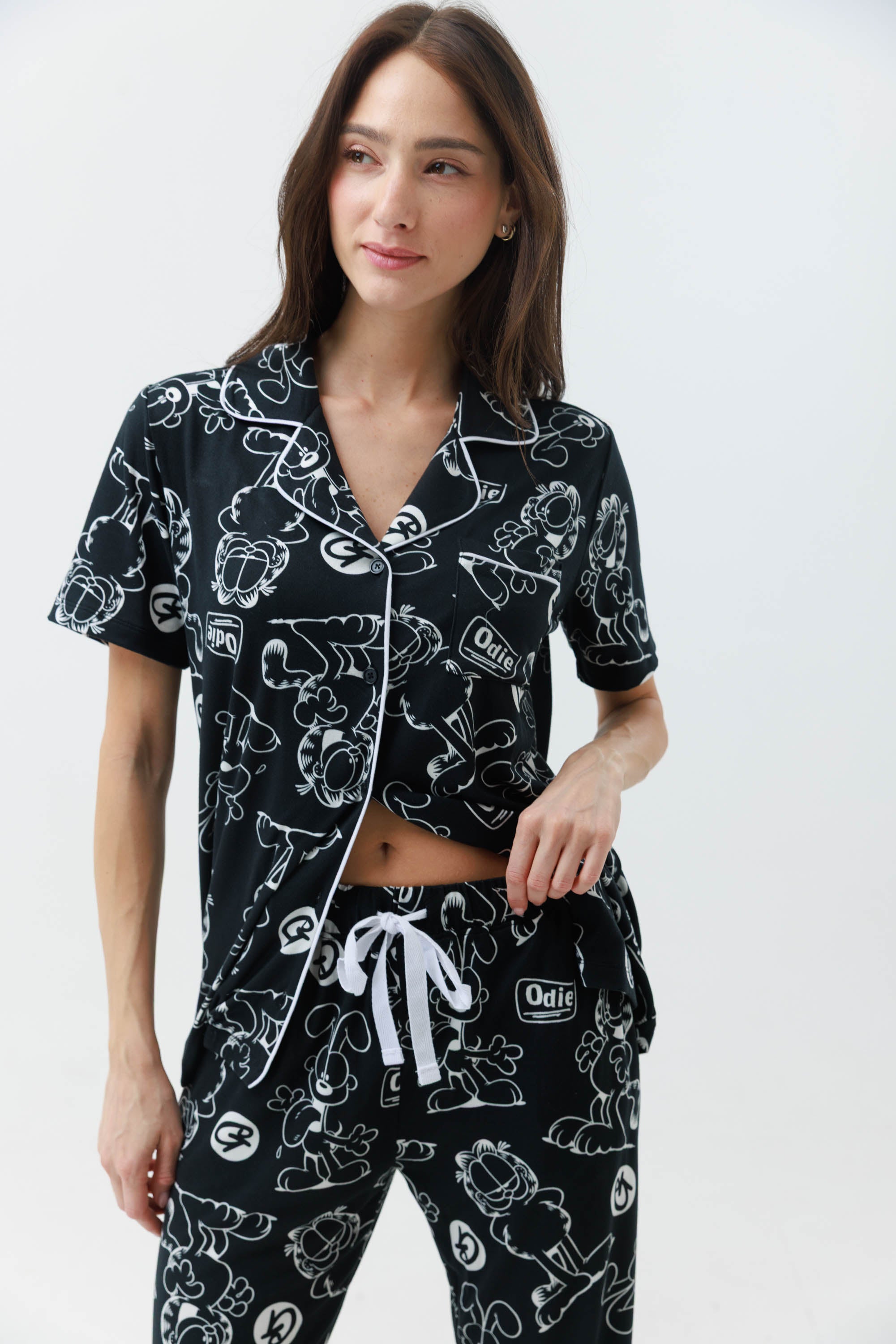 Yummy Print – פיג'מת גרפילד לנשים מכופתרת מכנס ארוך - Image 2