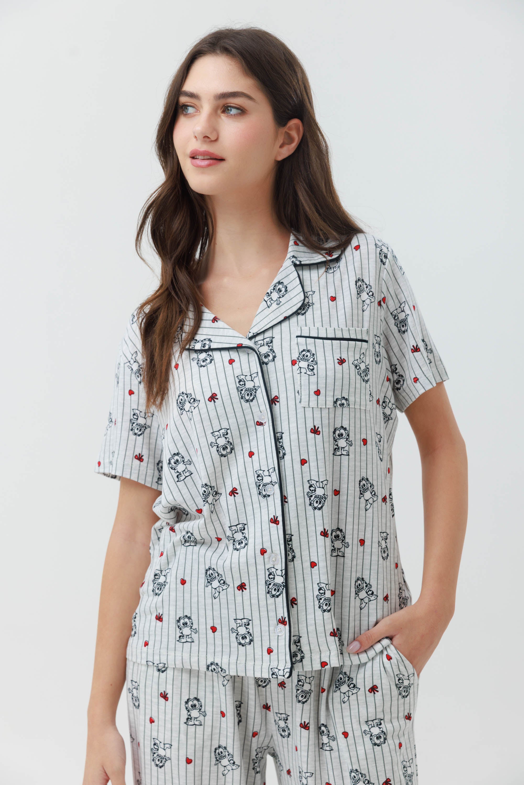 Yummy Print – פיג'מת גרפילד לנשים מכופתרת מכנס ארוך - Image 5