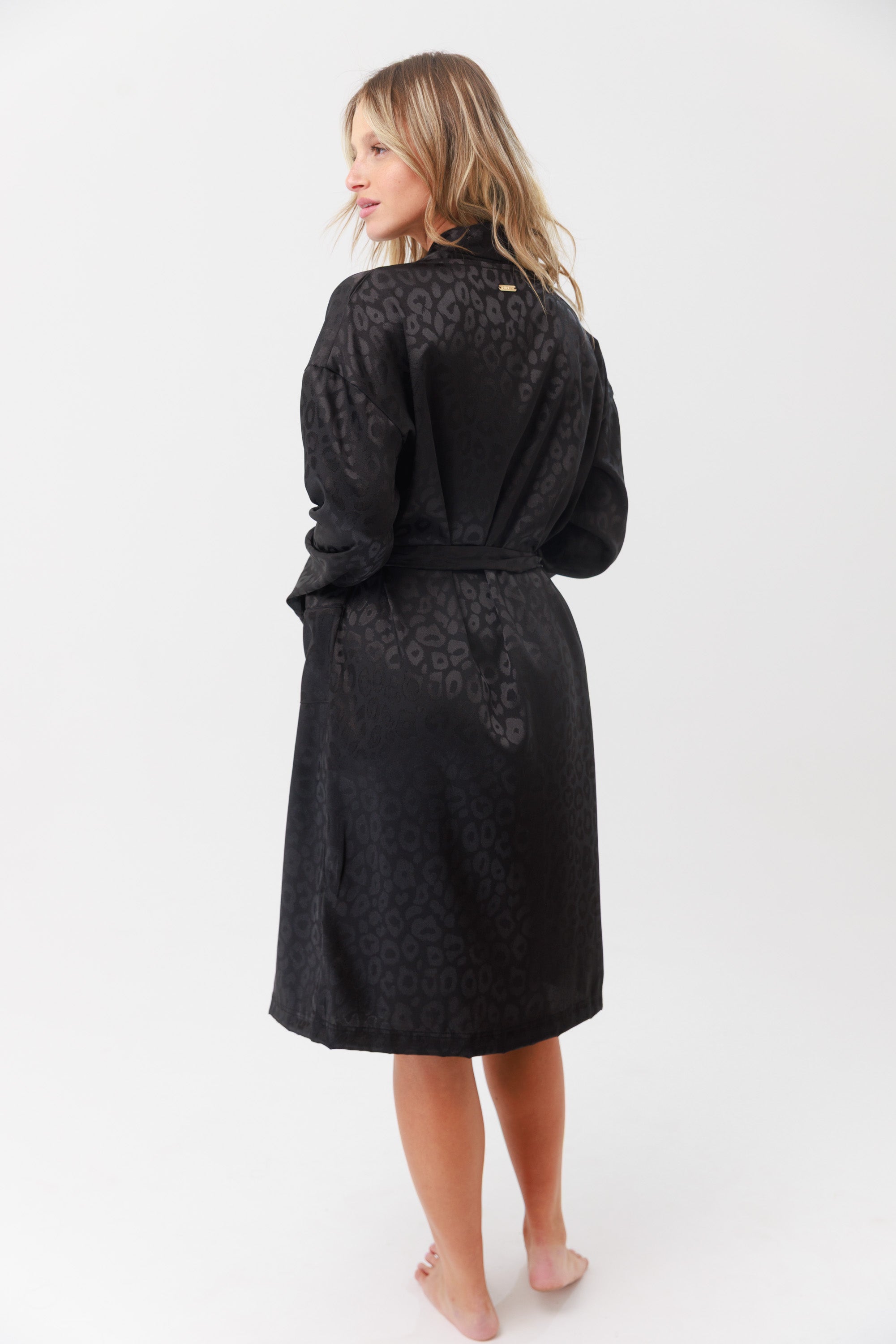 Satin Jacquard – חלוק סאטן יוקרתית - Image 4